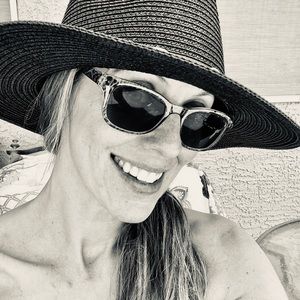 Meet your Posher, Tania